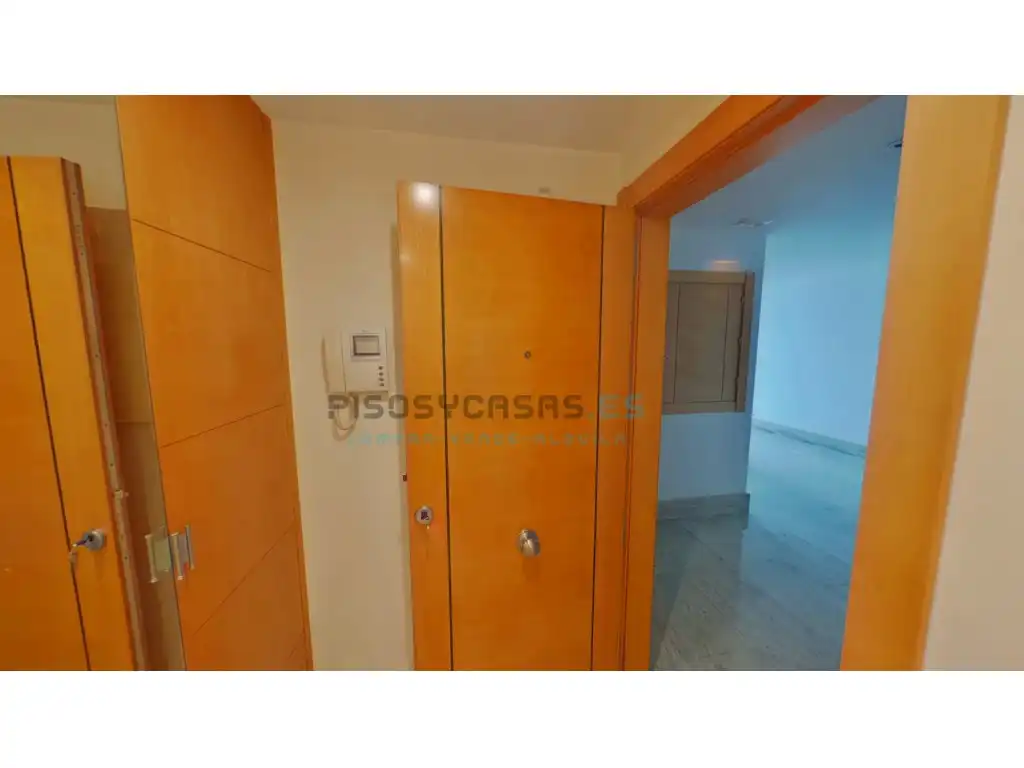 Flat for sale in Tauste  with Air Conditioner, Oven and Washing machine