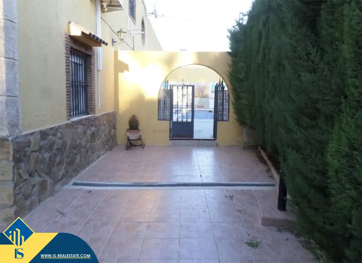 Houses for sale in Redován  with Air Conditioner, Private garden and Terrace