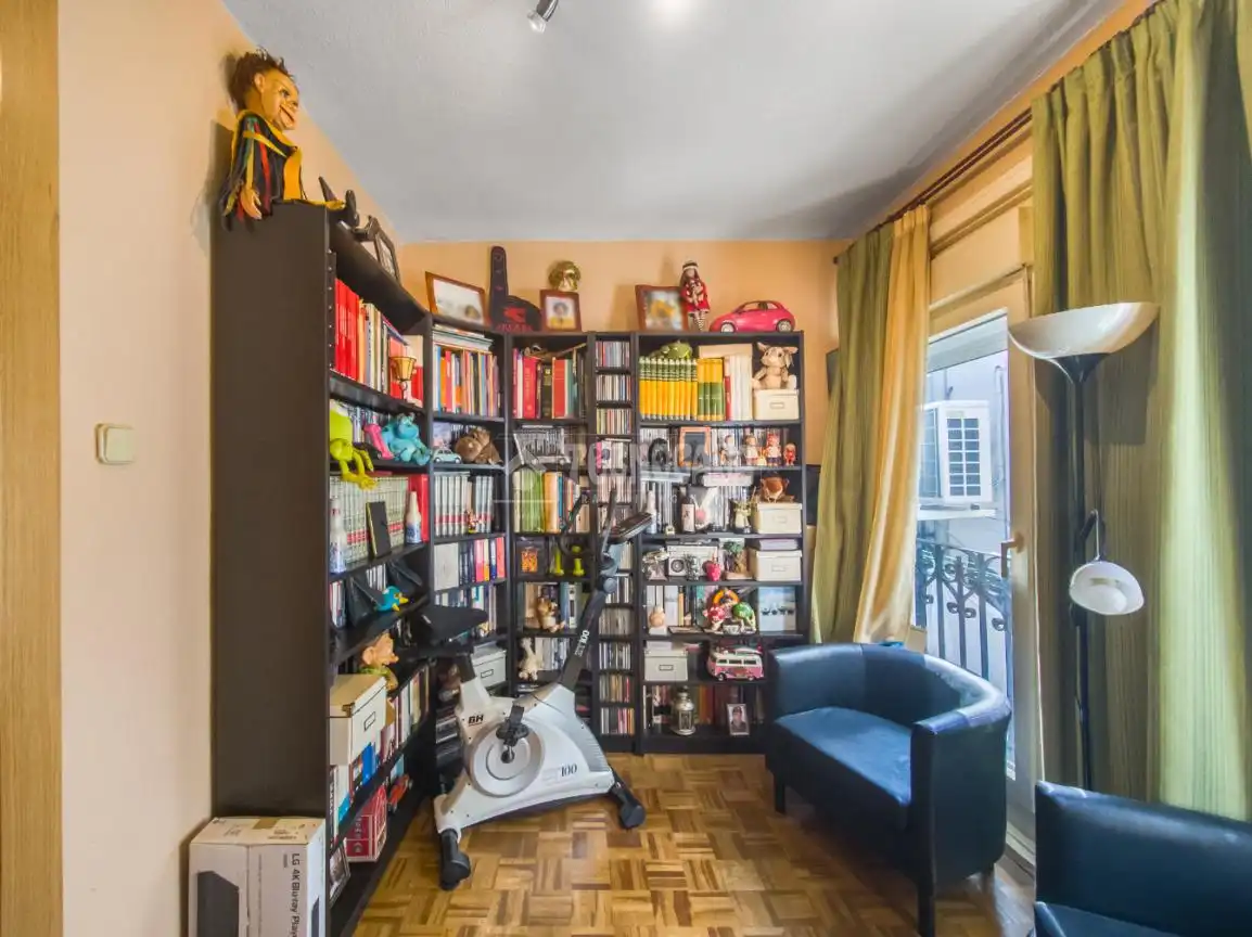 Habitación de Piso en venta en Madrid con Aire acondicionado, Calefacción y Balcón