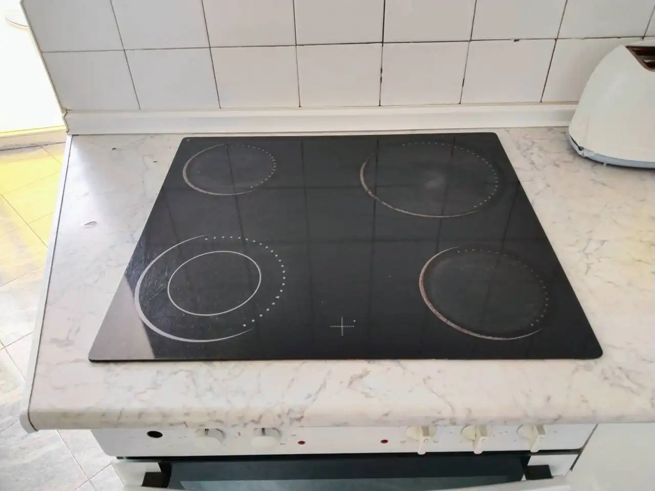 Kitchen of Flat for rent in Burgos  with Heating, Parquet flooring and Terrace