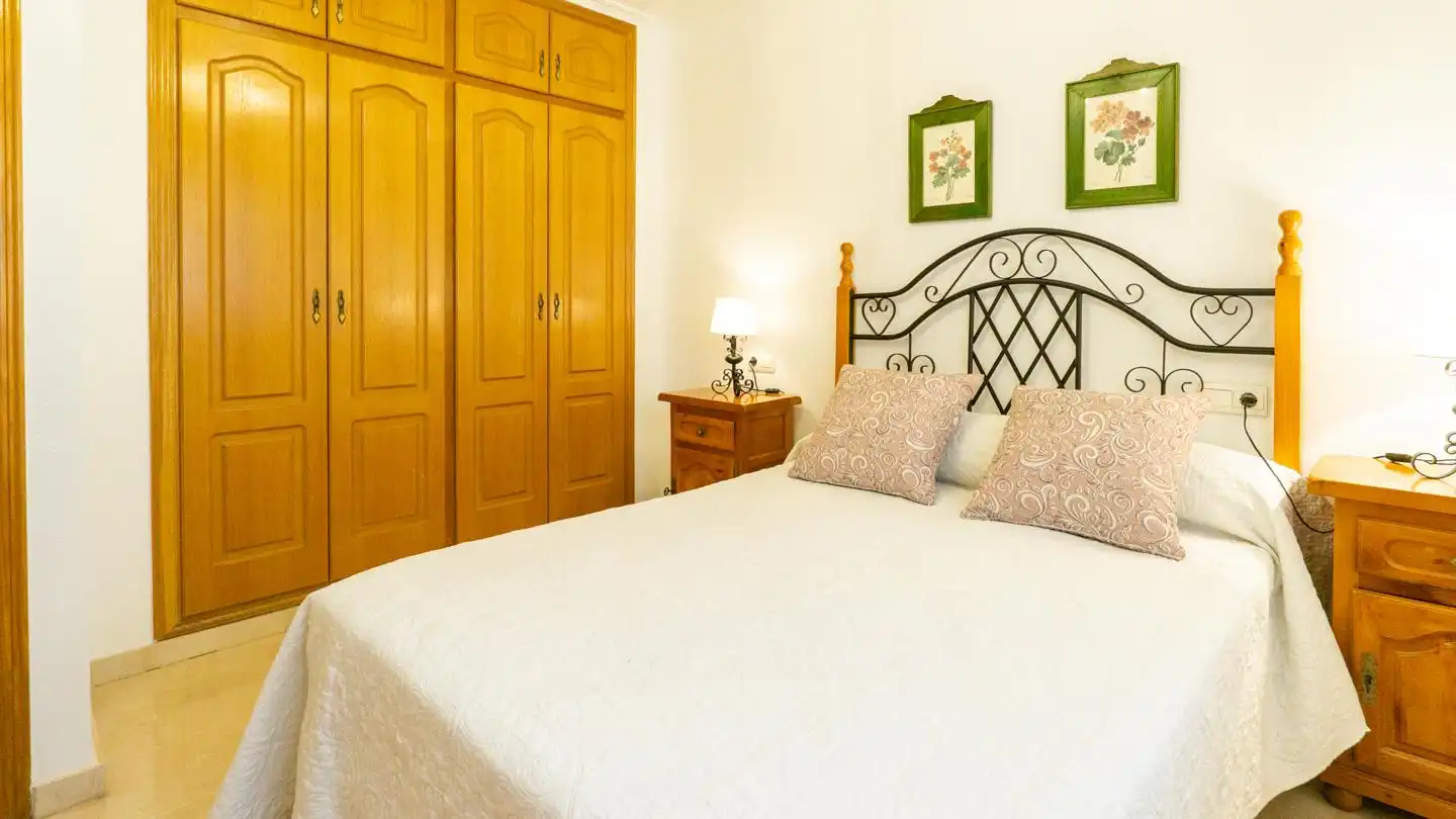 Dormitori de Casa o xalet en venda en Elche / Elx amb Aire condicionat, Jardí privat i Terrassa