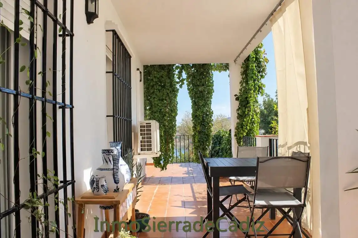Terrassa de Casa o xalet en venda en Zahara, Cádiz