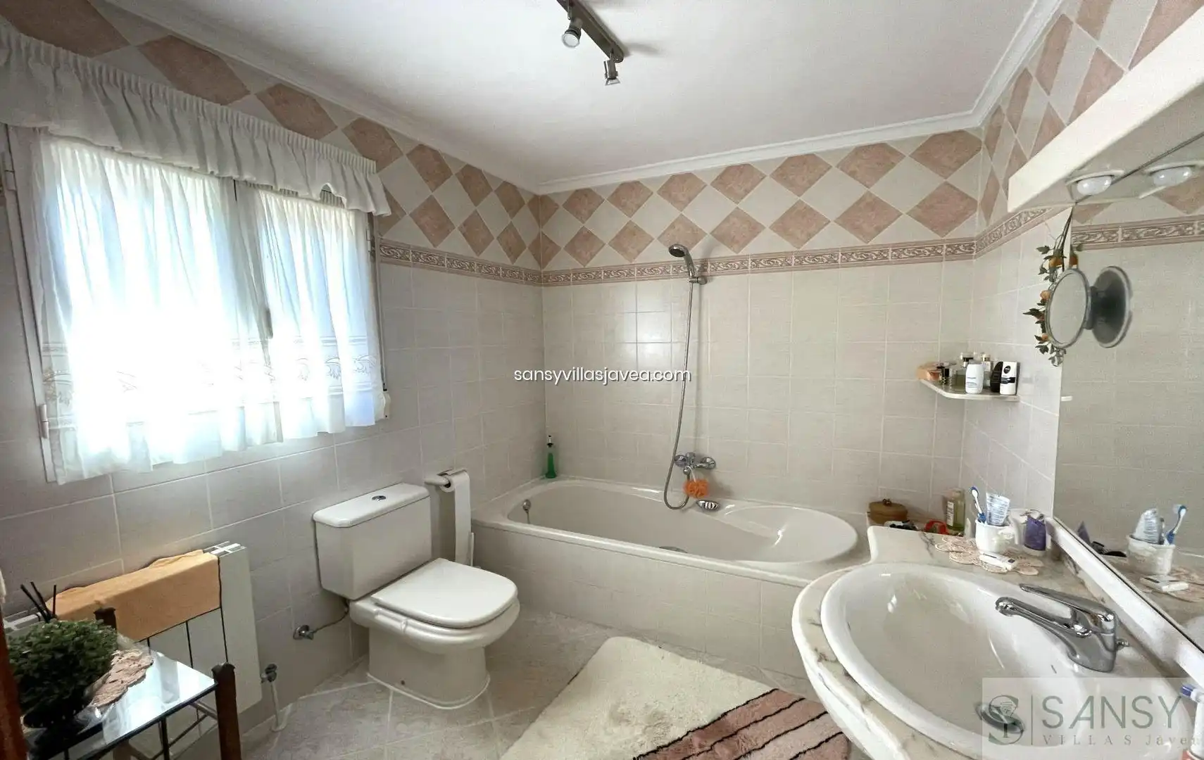 Bathroom of Houses for sale in Jávea / Xàbia  with Air Conditioner and Storage room