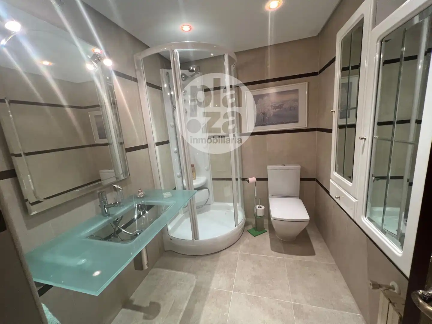 Badezimmer von Wohnung zur Miete in Burgos mit Heizung, Terrasse und Abstellraum