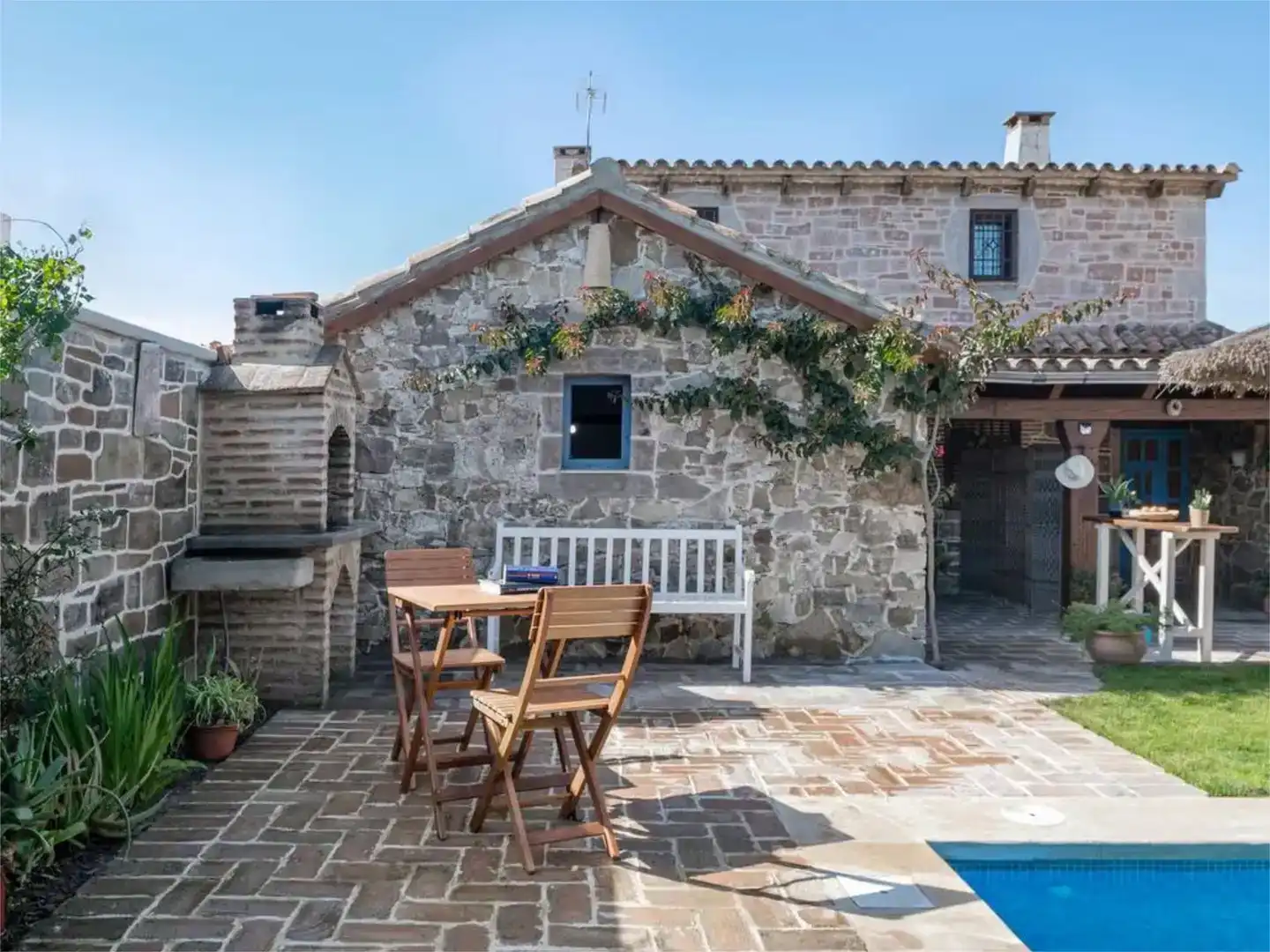 Terrassa de Finca rústica de lloguer en Conil de la Frontera amb Aire condicionat, Jardí privat i Piscina
