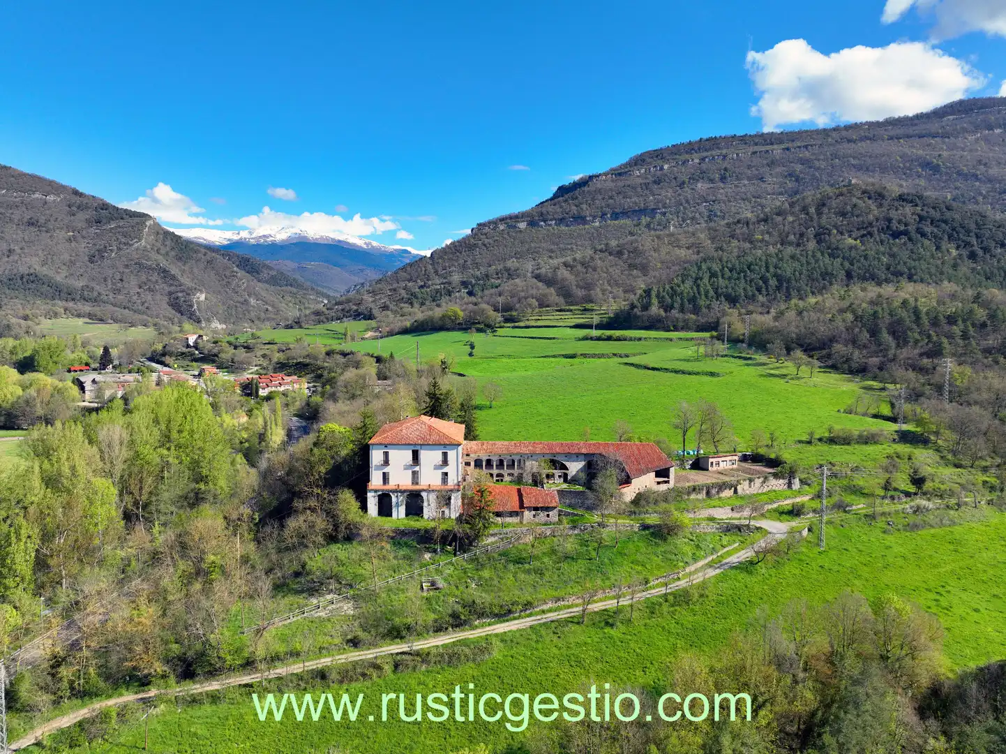 Exterior view of Country homes for sale in Campdevànol  with Private garden, Terrace and Balcony