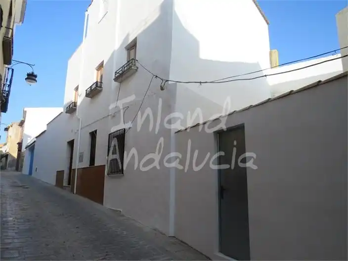 Terraced house for sale in Alcaudete