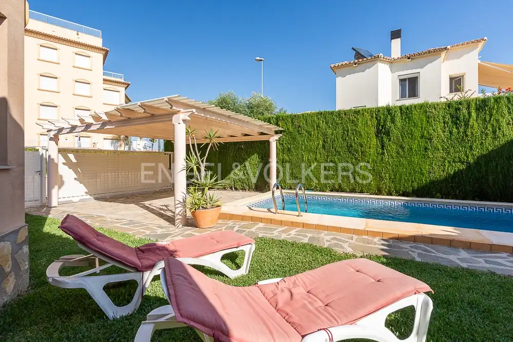Exterior view of Houses for sale in Oliva  with Air Conditioner, Heating and Private garden