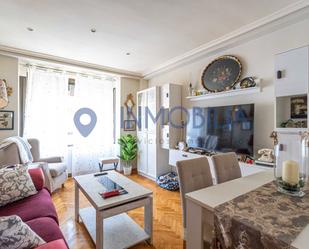Living room of Flat for sale in  Madrid Capital  with Air Conditioner and Heating