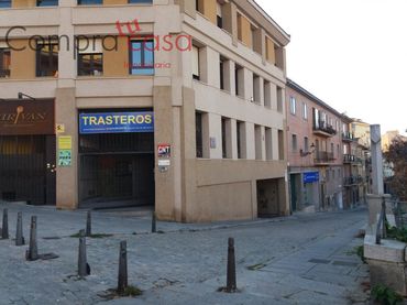 Einzelparkplatz zum Verkauf in Calle santo domingo de silos