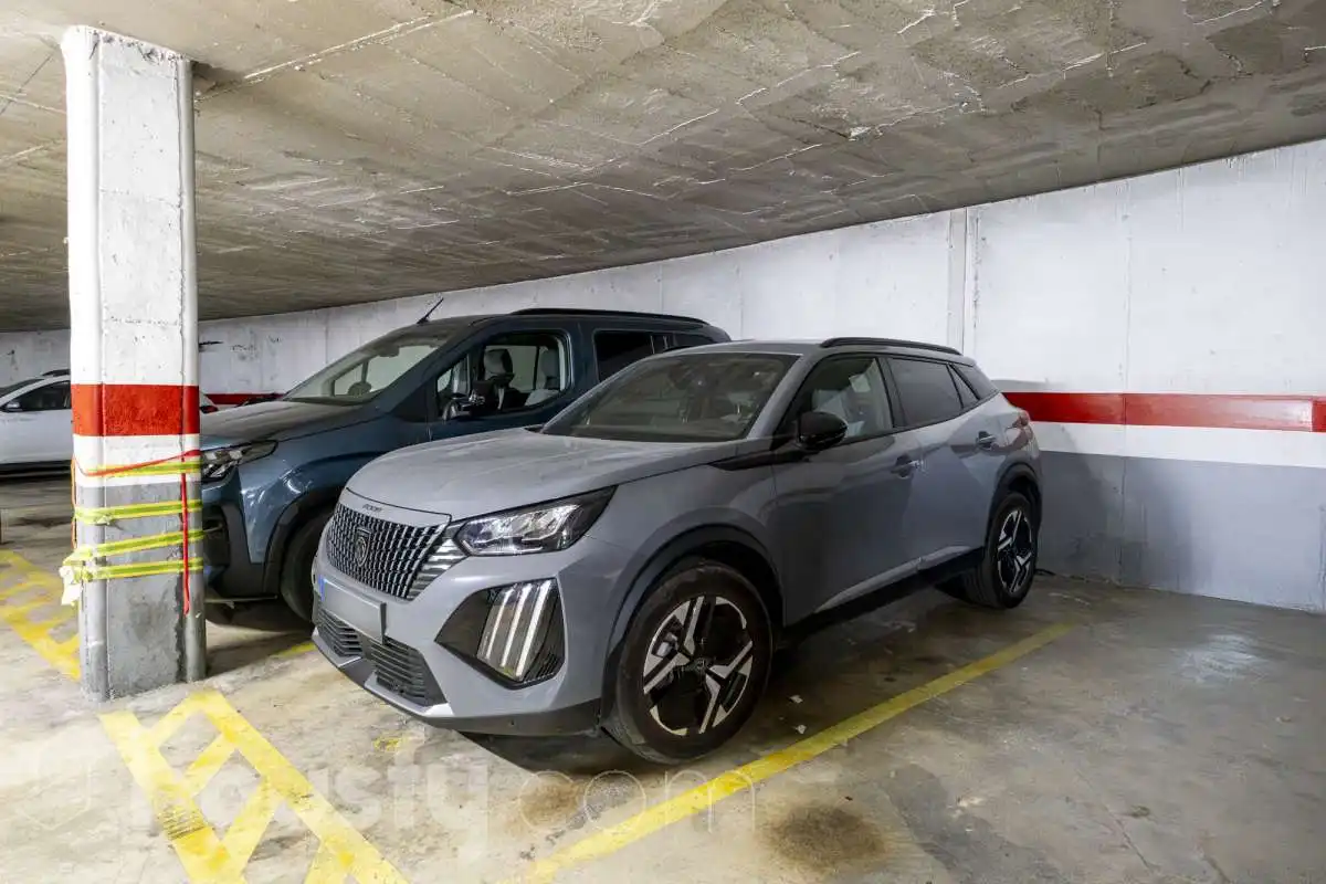 Parking de Piso en venta en Santa Perpètua de Mogoda con Balcón