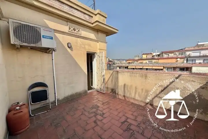 Balcony of Attic for sale in Barcelona  with Air Conditioner and Terrace