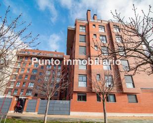 Vista exterior de Pis de lloguer en Valladolid Capital amb Calefacció, Parquet i Traster