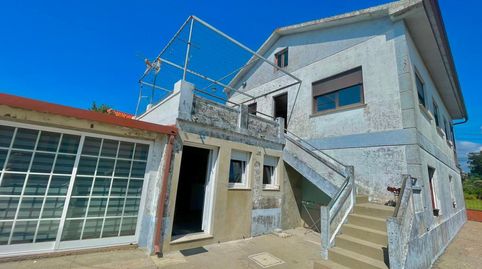 Image 2 of the listing