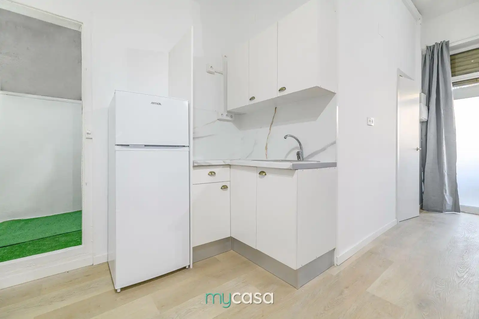Kitchen of Study for sale in Barberà del Vallès  with Air Conditioner, Parquet flooring and Furnished
