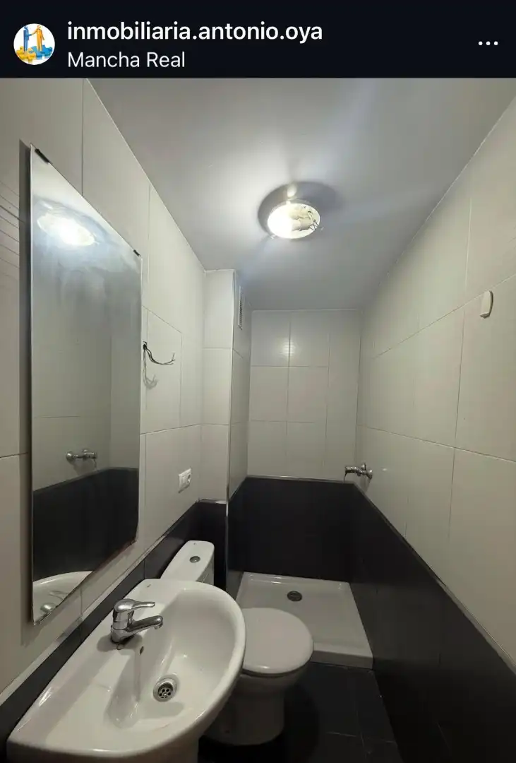 Bany de Pis en venda en Mancha Real amb Traster i Piscina comunitària