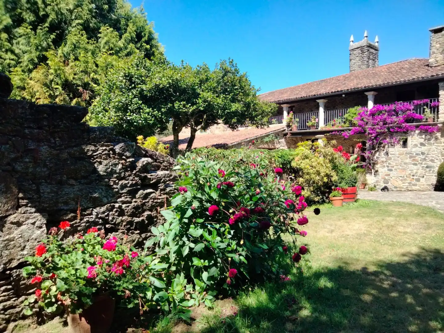 Jardín de Casa o chalet en venta en Melide con Calefacción, Jardín privado y Terraza
