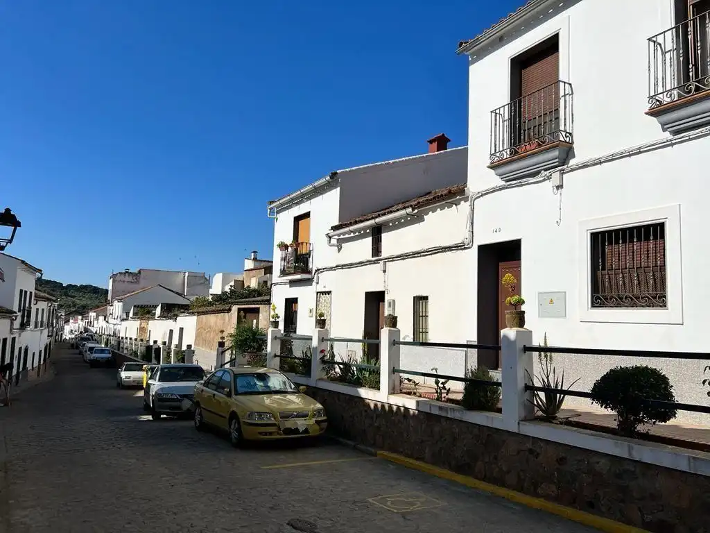 Vista exterior de Planta baja en venta en Villaviciosa de Córdoba