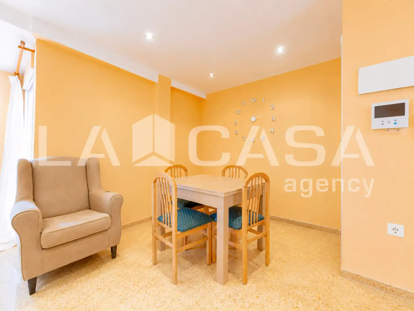 Piso en venta en Valencia con Balcón