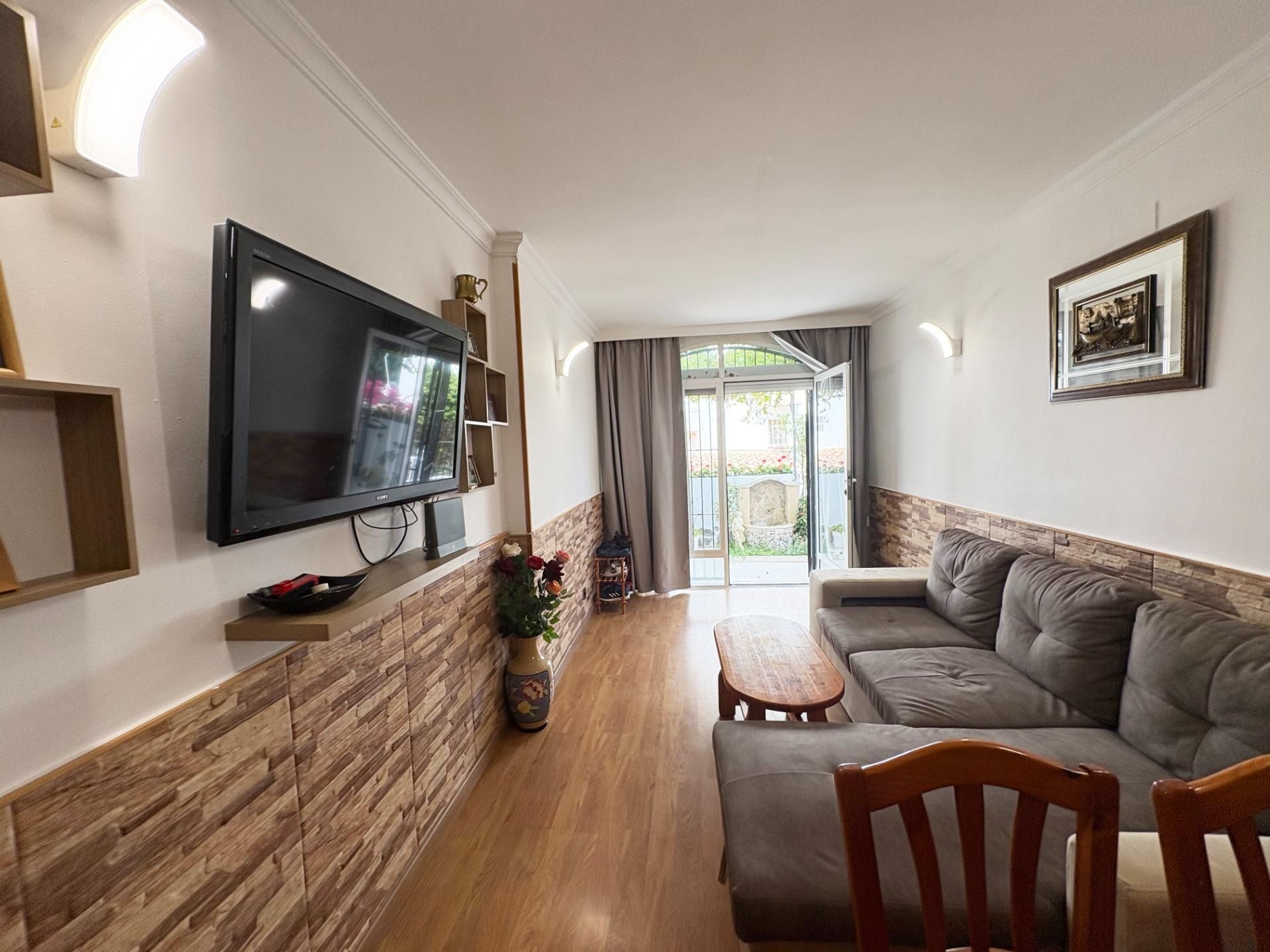 Sala d'estar de Estudi en venda en Torrevieja amb Terrassa i Traster