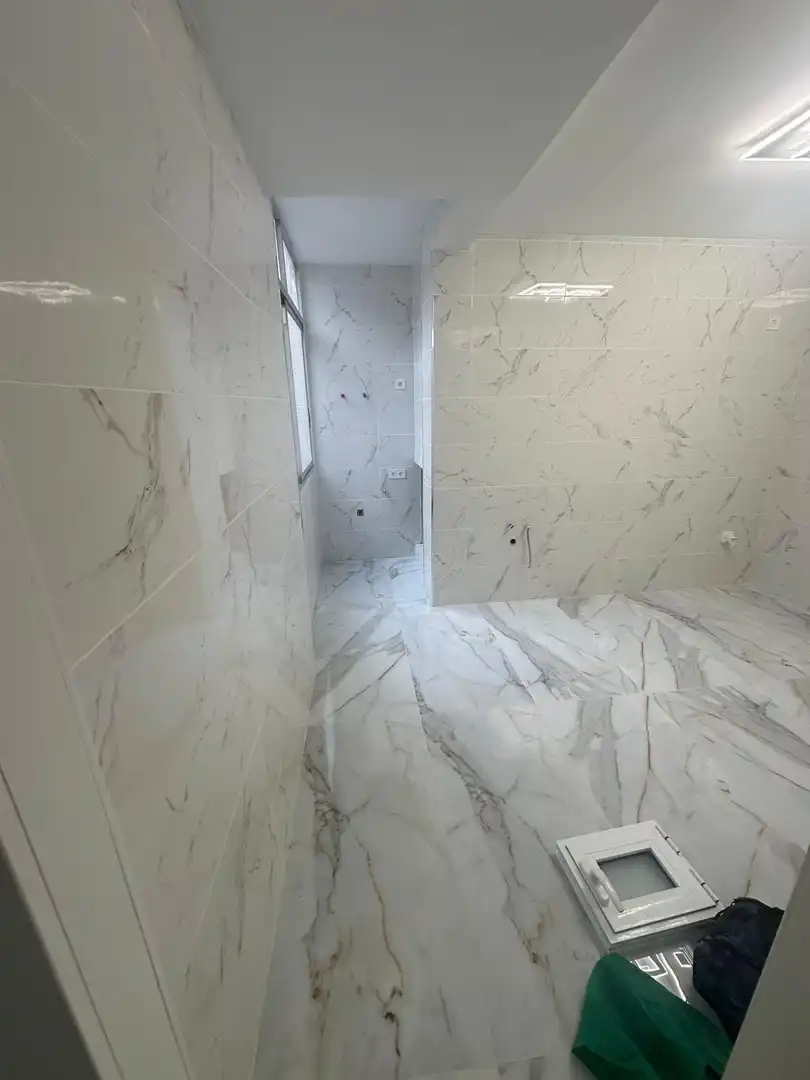 Badezimmer von Wohnungen zum Verkauf in Alicante / Alacant mit Klimaanlage und Heizung