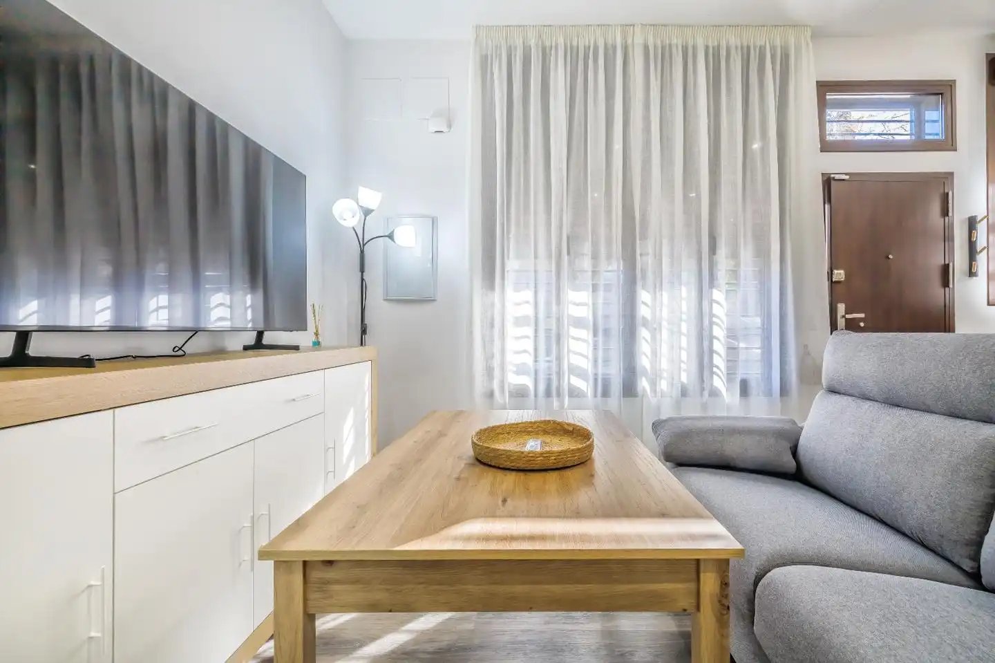 Sala d'estar de Planta baixa de lloguer en Córdoba amb Aire condicionat i Moblat