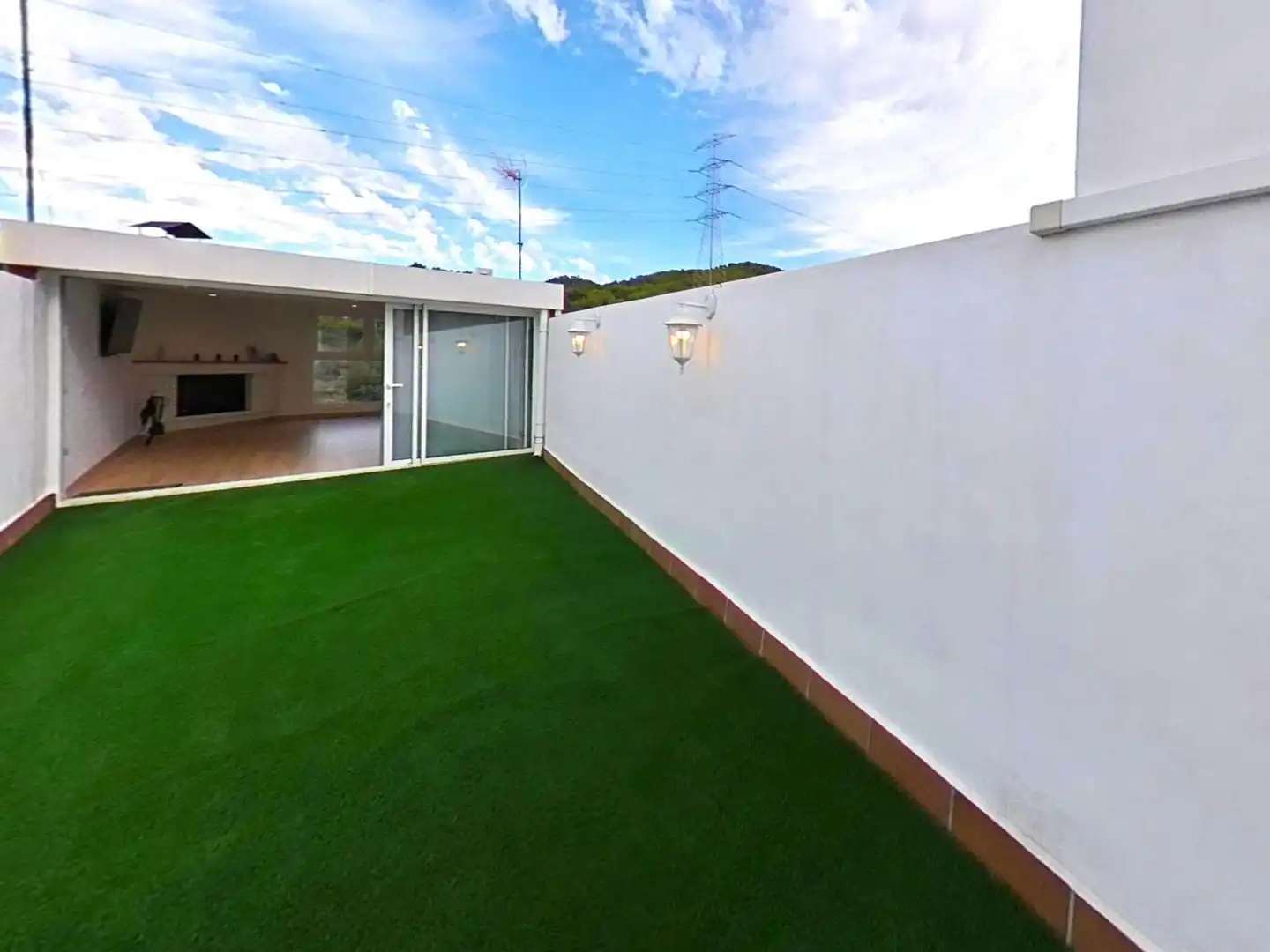 Terraza de Casa adosada en venta en Castellar del Vallès con Terraza, Trastero y Alarma