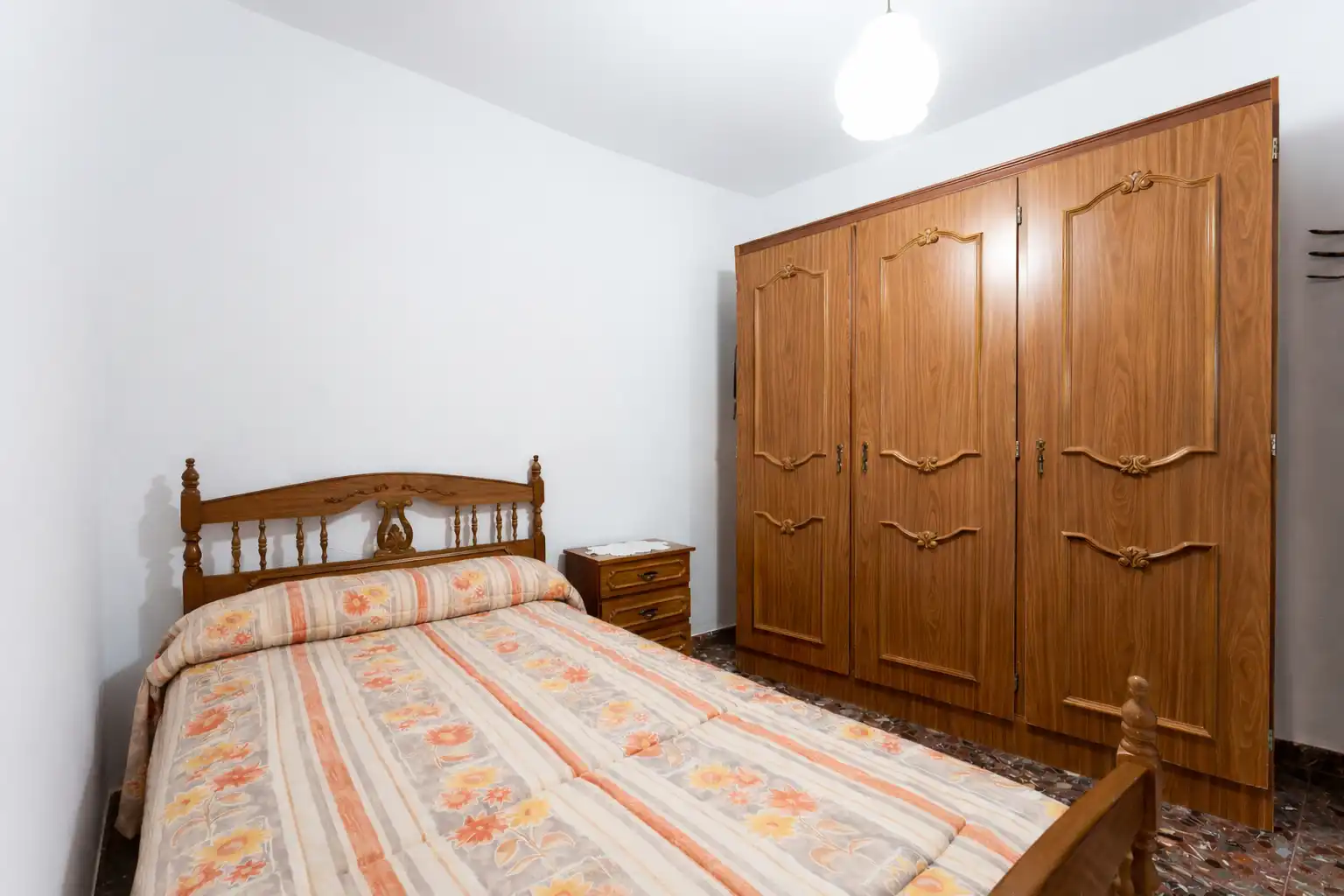 Schlafzimmer von Einfamilien-Reihenhaus zum Verkauf in Sayalonga mit Terrasse und Balkon