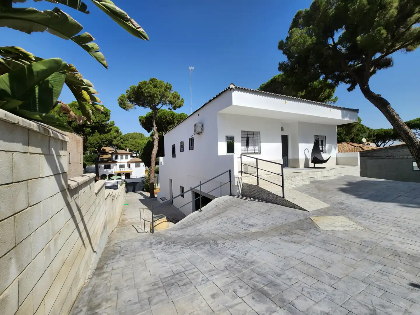 Vista exterior de Casa o chalet en venta en Alcalá de Guadaira con Aire acondicionado, Calefacción y Jardín privado