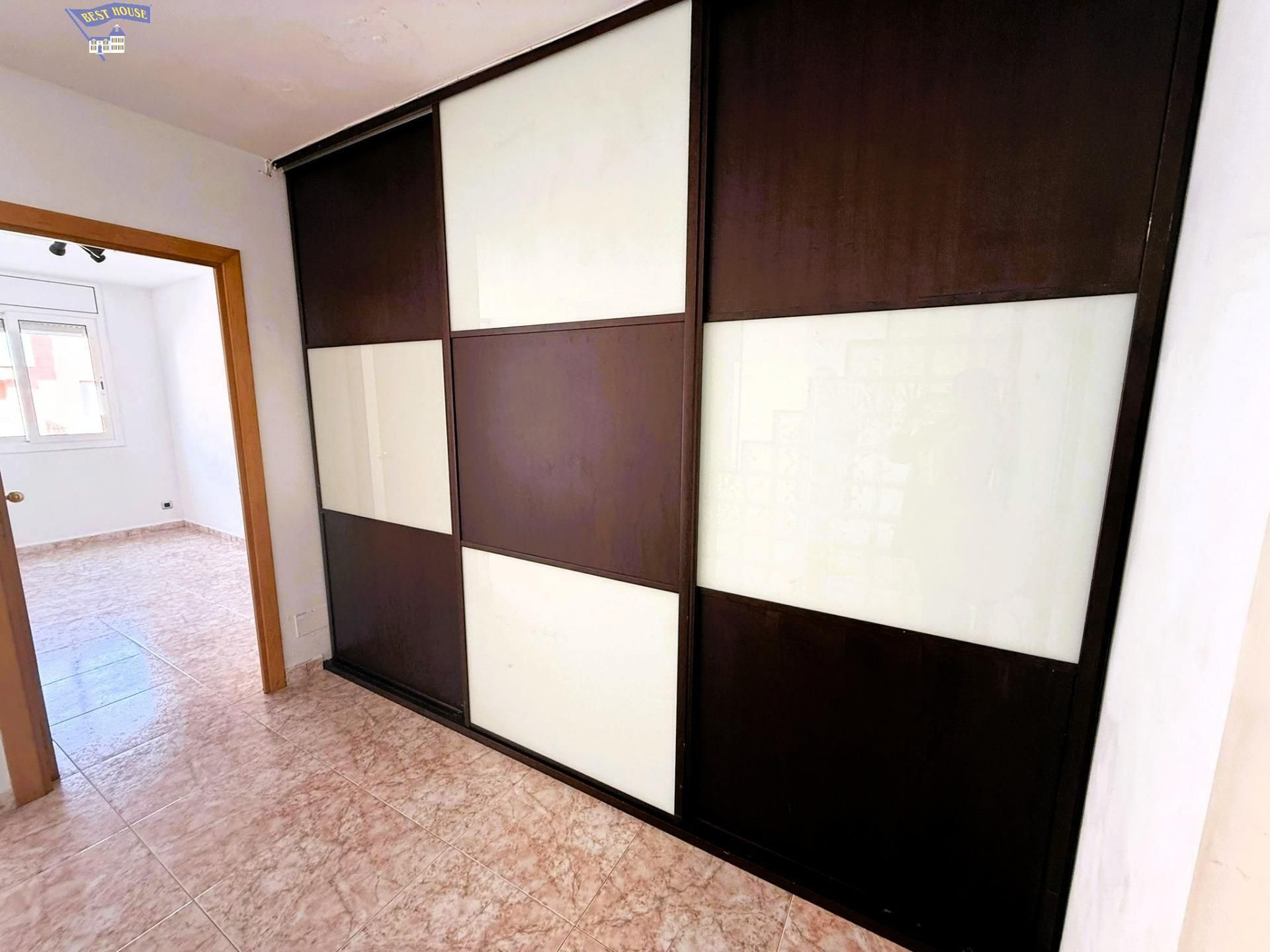 Habitación de Piso en venta en Terrassa con Aire acondicionado, Calefacción y Trastero