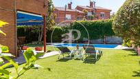 Garden of House or chalet for sale in Terrassa  with Air Conditioner, Swimming Pool and Balcony