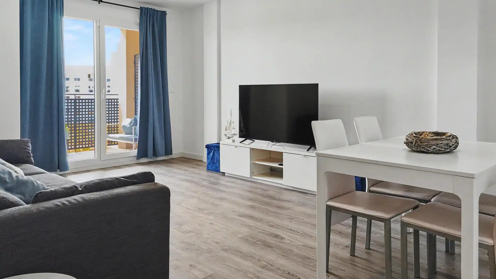 Apartment mit Pool zur Miete in El Montgó