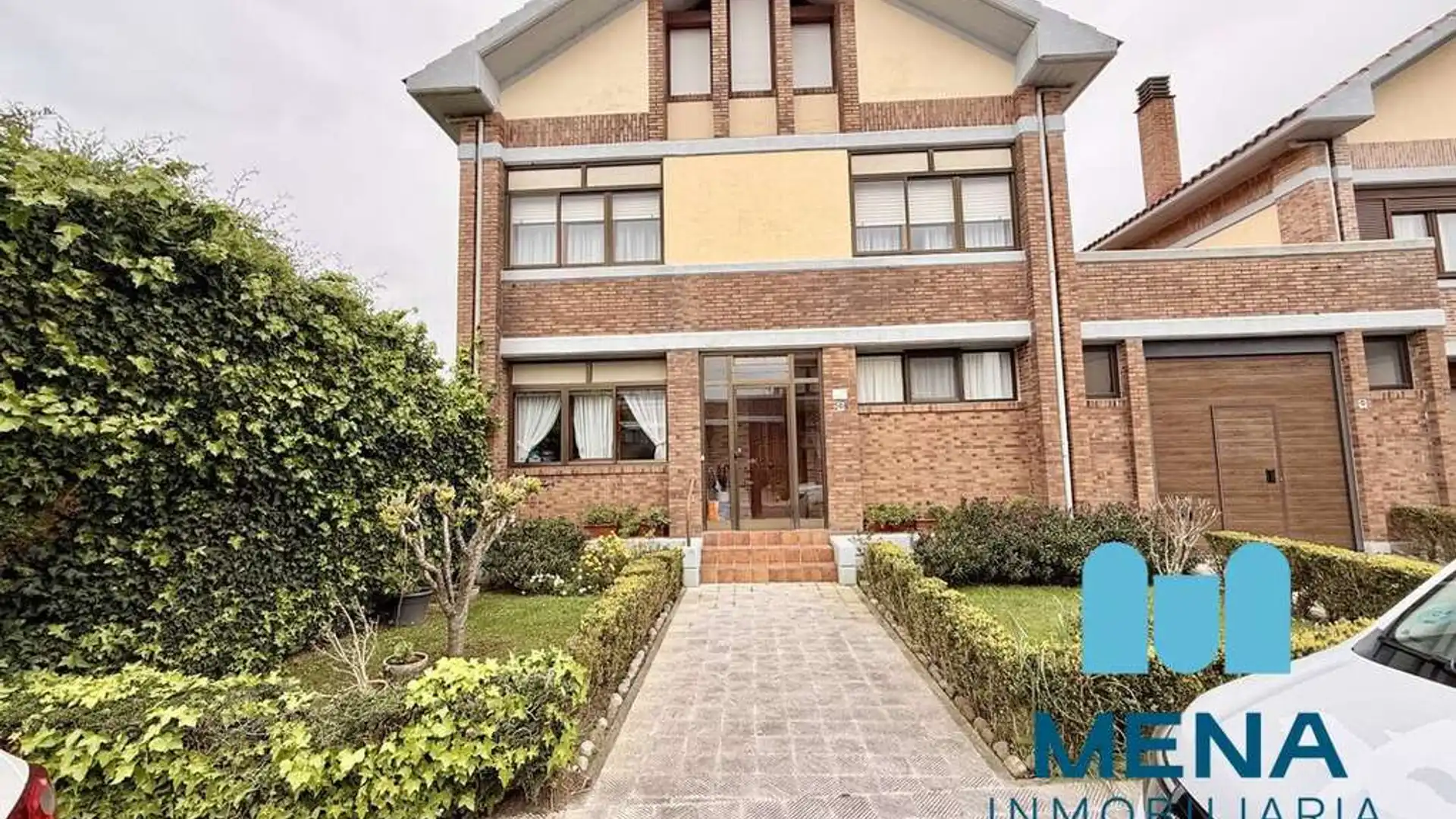 Exterior view of Houses for sale in Santa Cruz de Bezana  with Heating, Private garden and Terrace