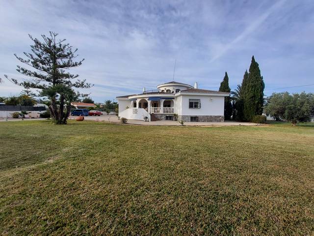 Casa-chalet en Venta en Sol y Luz