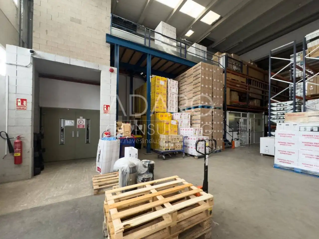 Nave industrial en venta en Calle Almazara, imagen 4