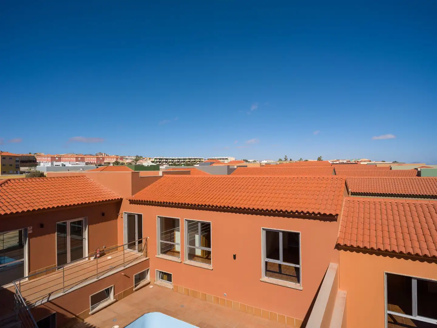 Außenansicht von Haus oder Chalet zum Verkauf in Antigua mit Terrasse und Schwimmbad