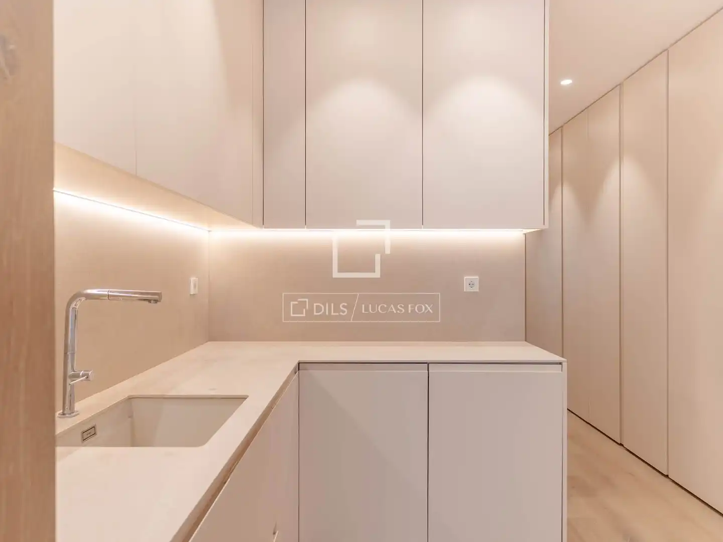 Cocina de Piso de alquiler en Valencia con Aire acondicionado, Amueblado y Balcón