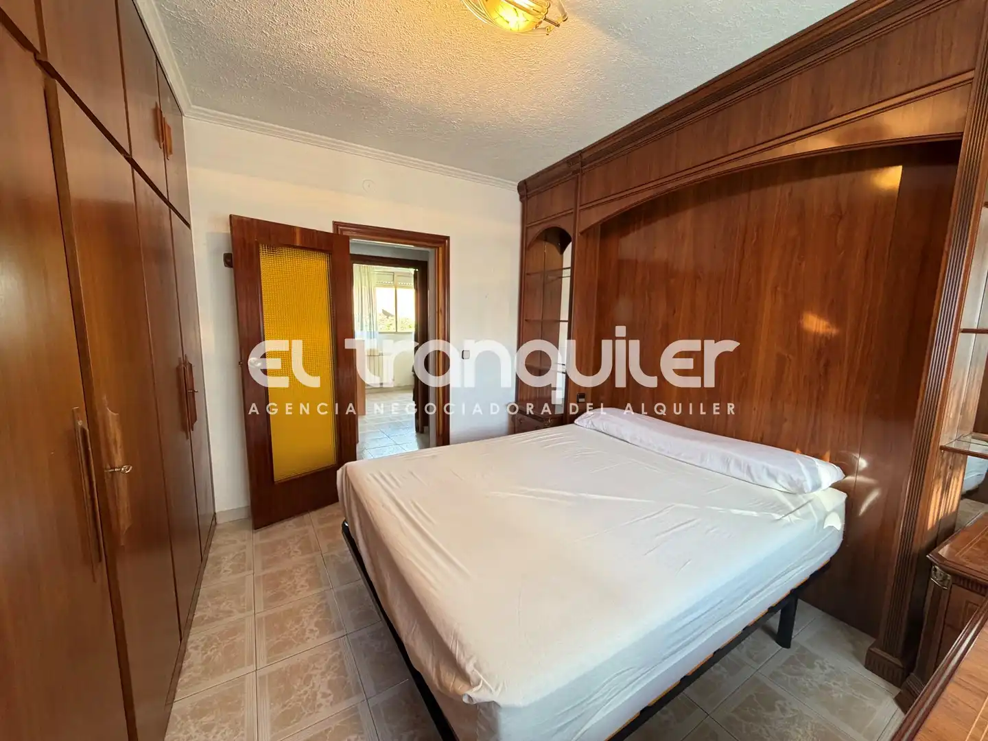 Habitación de Piso de alquiler en Fuenlabrada con Parquet, Amueblado y Lavadora