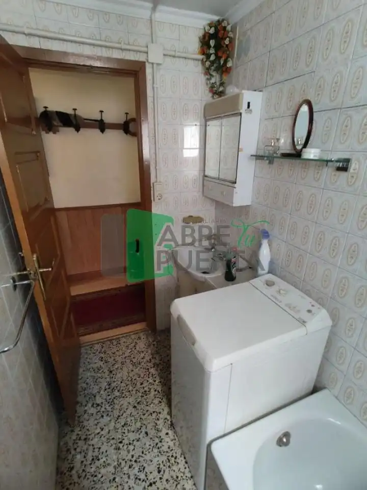 Baño de Planta baja en venta en Ourense Capital  con Calefacción y Trastero