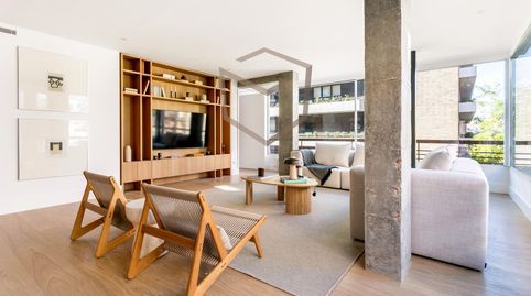 Increíble piso en esquina, con amplios ventanales y reforma de lujo, imatge 4