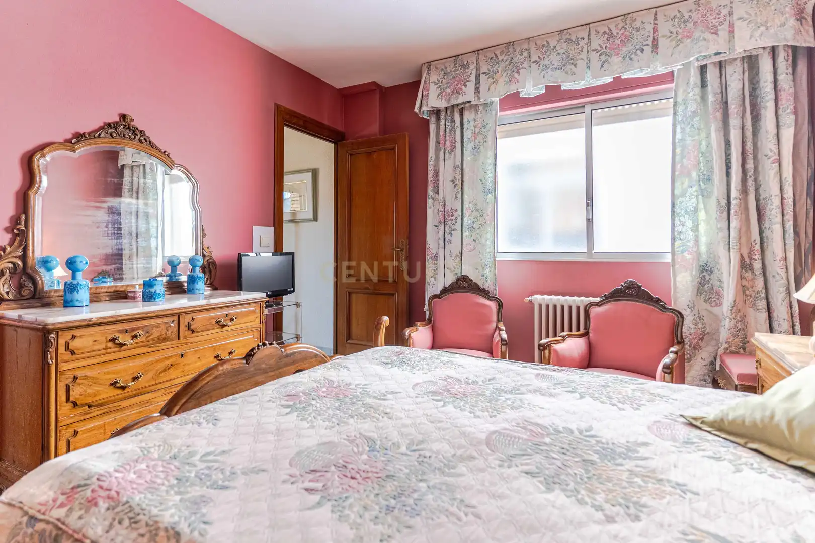 Habitación de Piso en venta en Granada con Trastero y Balcón