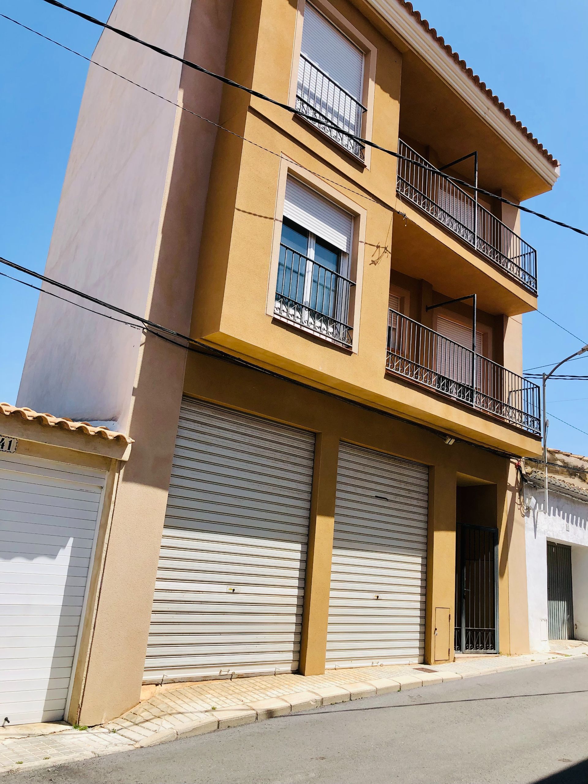 Exterior view of Building for sale in Cañada