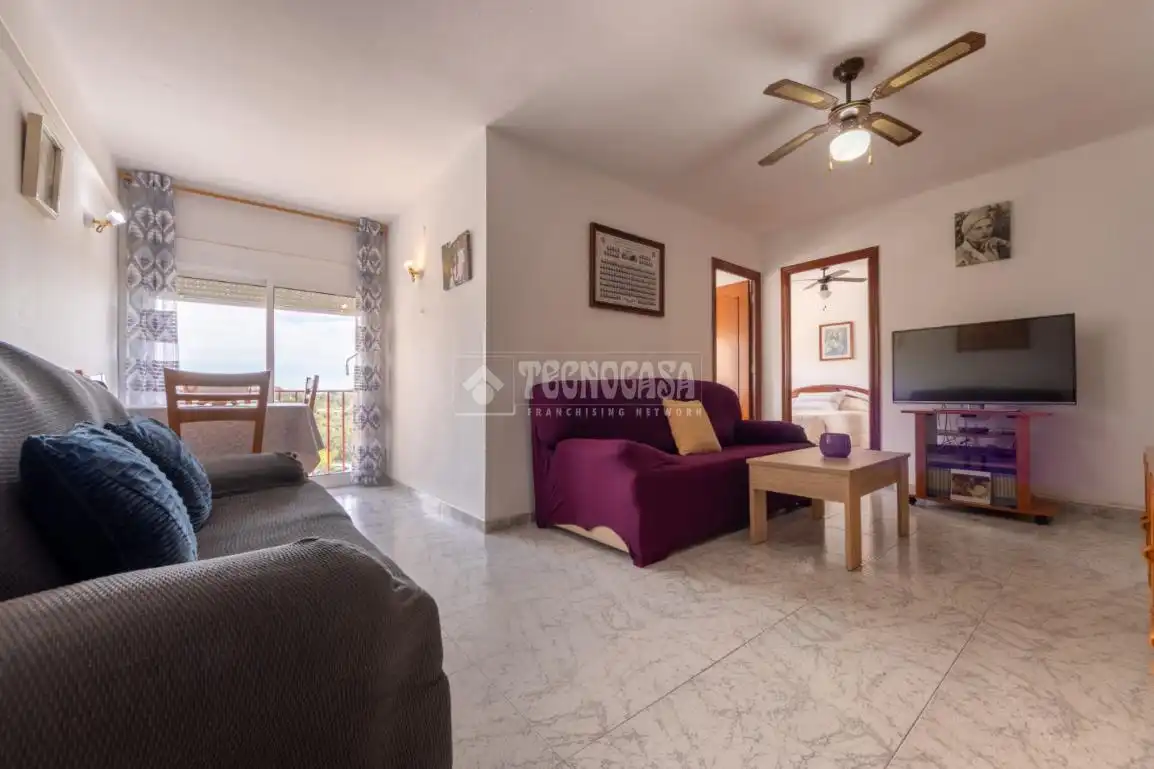 Sala d'estar de Pis en venda en Tarragona amb Aire condicionat i Moblat