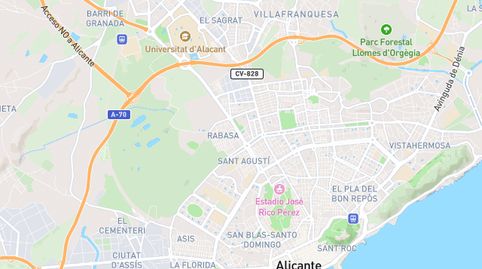 Foto 2 de Piso en venta en Carolinas Bajas, Alicante / Alacant