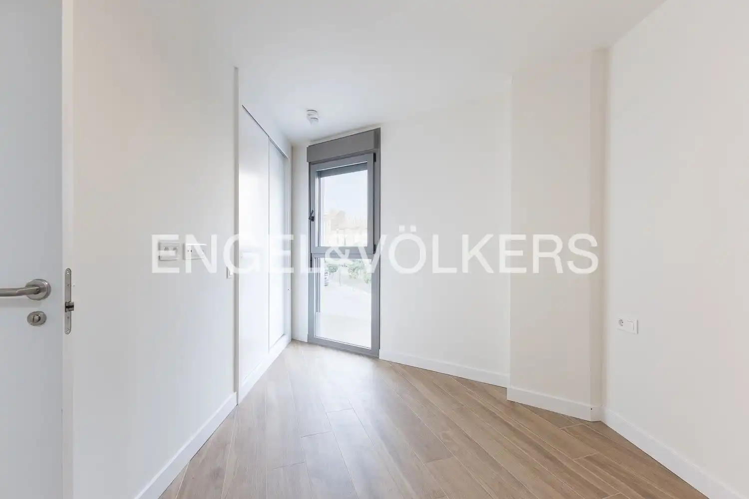 Flat for rent in Valencia  with Air Conditioner, Heating and Parquet flooring