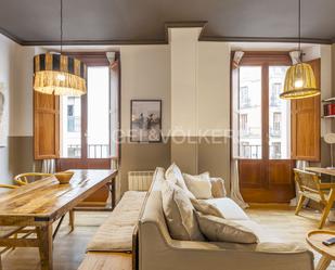 Living room of Apartment for sale in  Madrid Capital  with Air Conditioner, Swimming Pool and Balcony