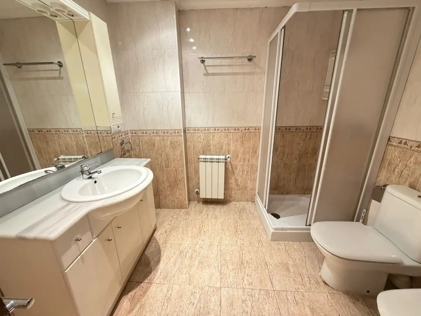 Flat for rent in Gran Passeig de Ronda, Instituts - Universitat