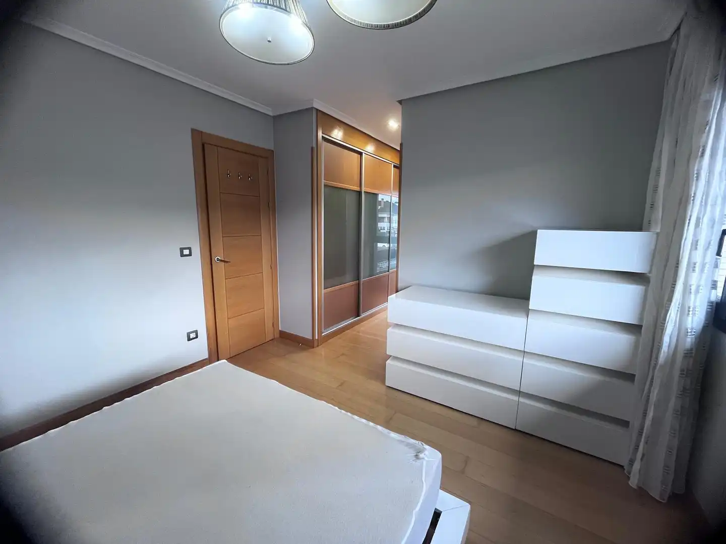 Bedroom of Houses for sale in Burgos  with Heating, Private garden and Furnished