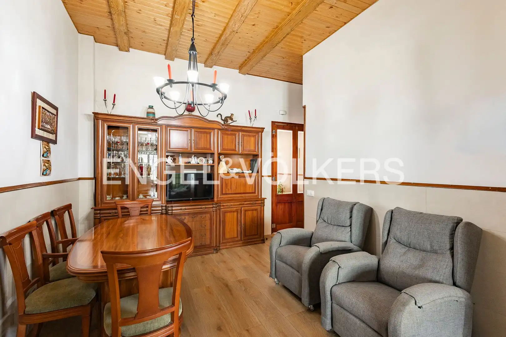 Sala d'estar de Casa o xalet en venda en Santa Coloma de Cervelló amb Aire condicionat, Calefacció i Jardí privat