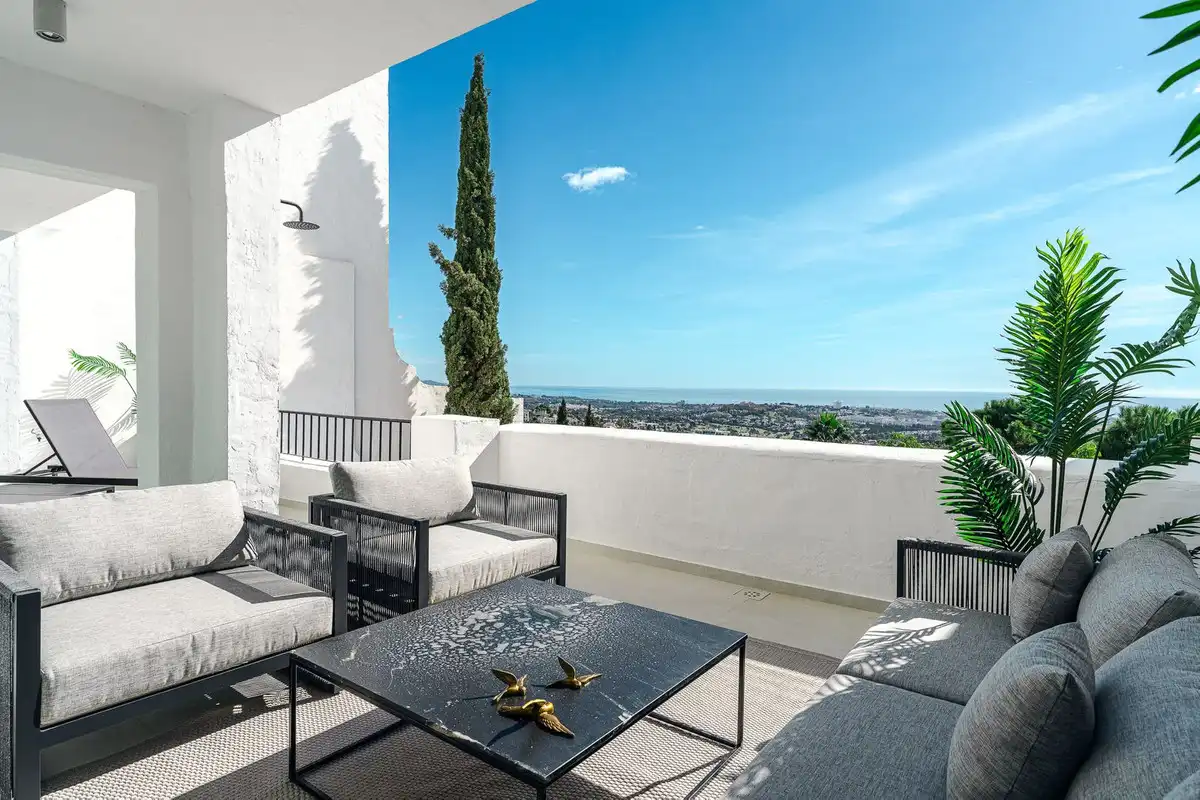 Dúplex con piscina en venta en Benahavís pueblo